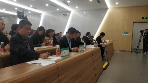 中级会计职称老师图书签名会 火热绽放